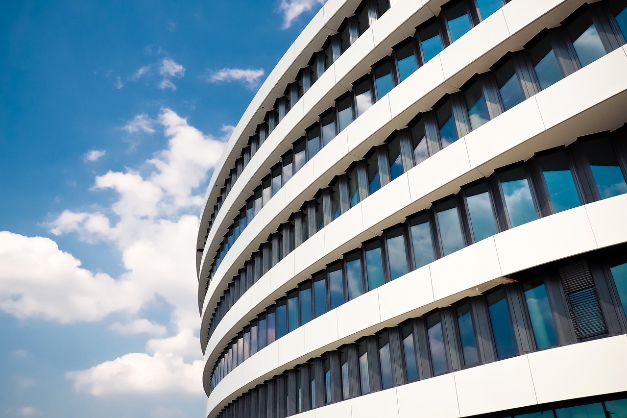 Commercial Building Deals in Dubai